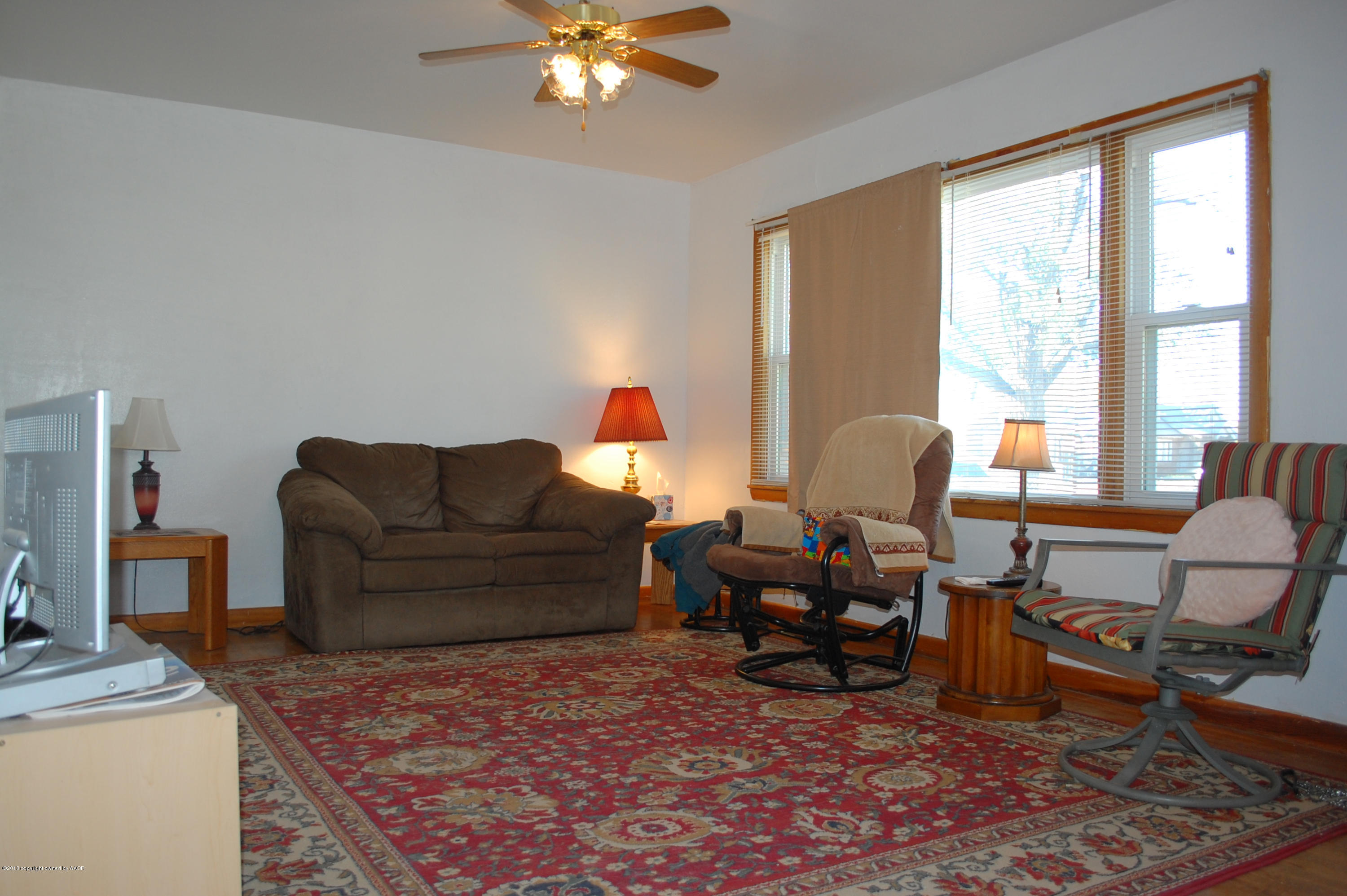 4323 South Monroe Street Amarillo, TX 79110 - Photo 4 of 34 Living Room