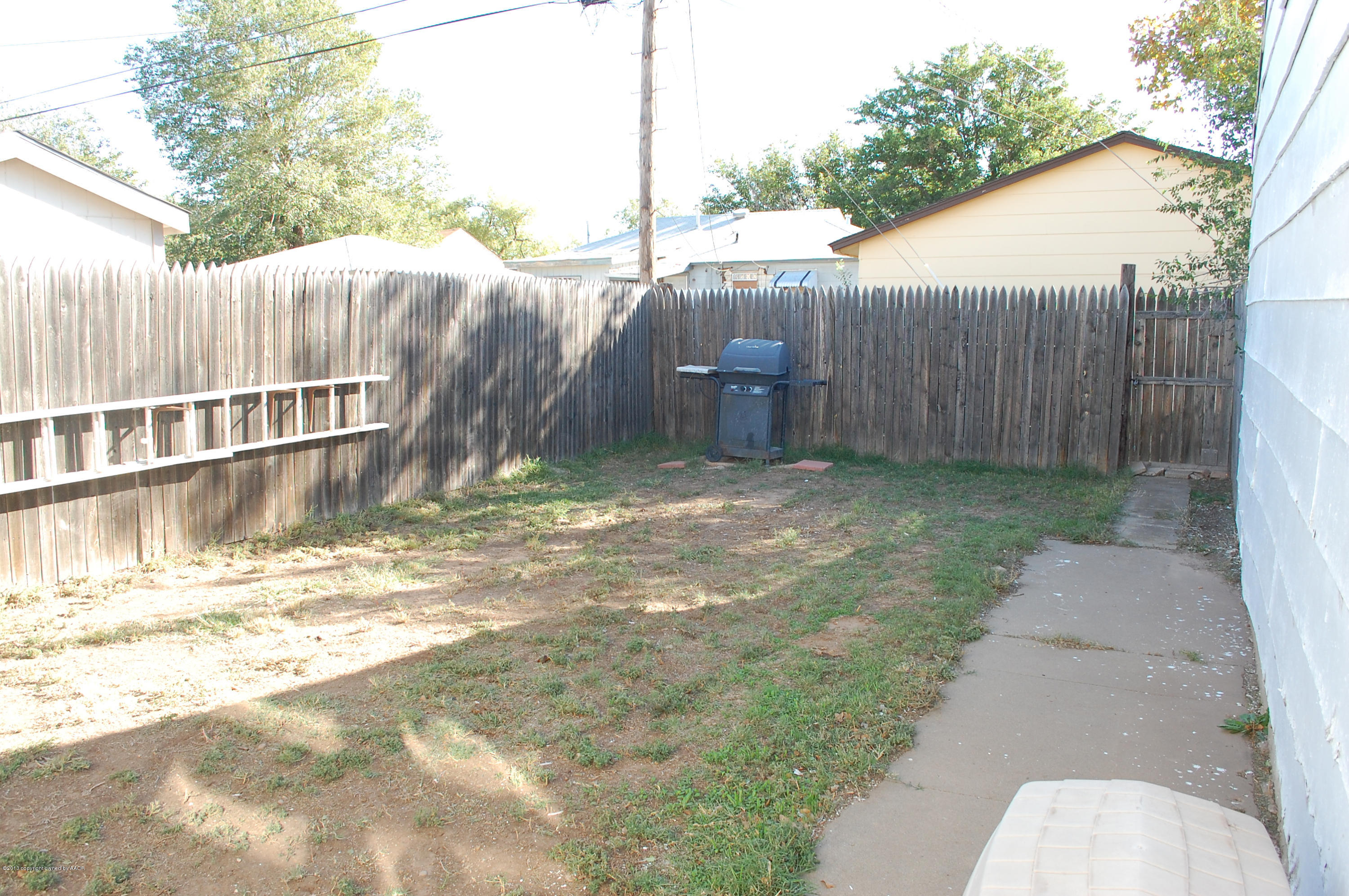 4323 South Monroe Street Amarillo, TX 79110 - Photo 32 of 34 Dog Run Yard