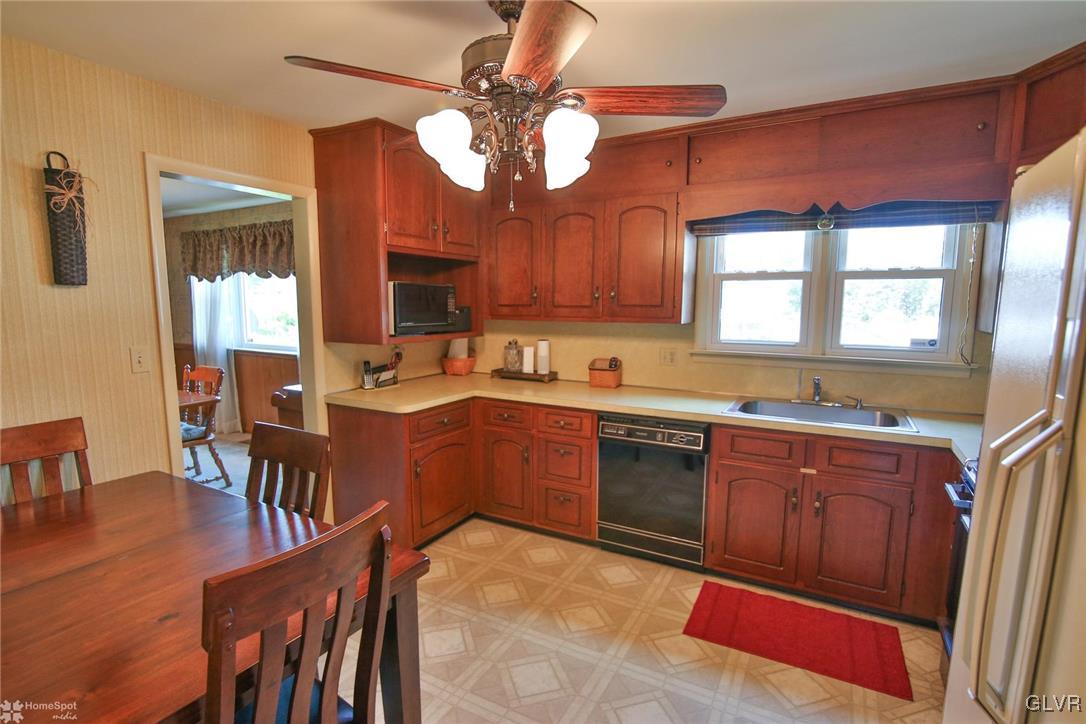 1215 Stark Road Bethlehem, PA 18017 - Photo 11 of 36 Gallery Image 11