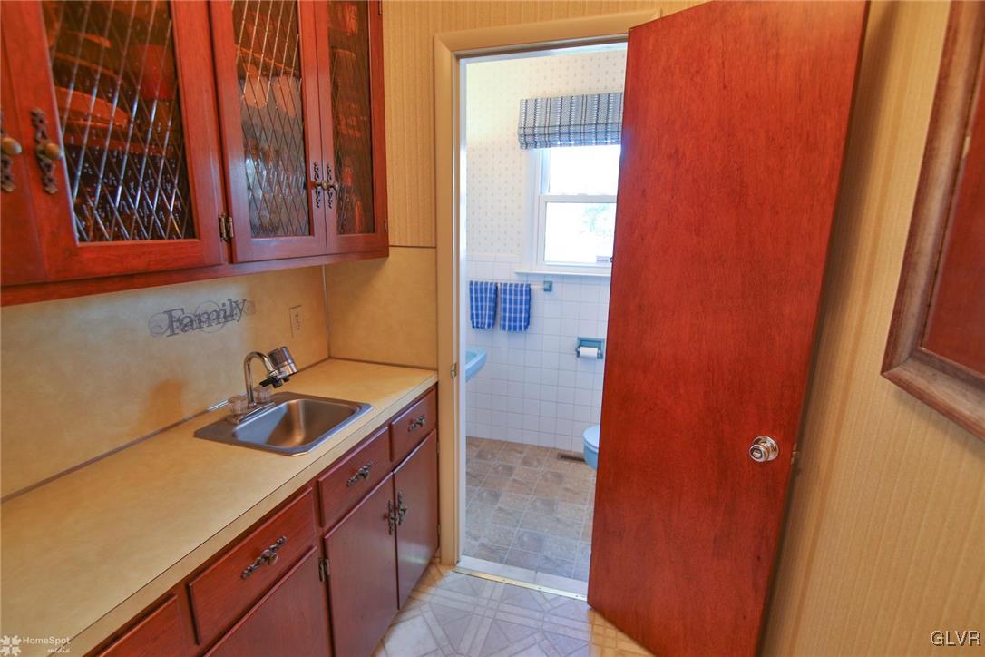 1215 Stark Road Bethlehem, PA 18017 - Photo 12 of 36 Gallery Image 12