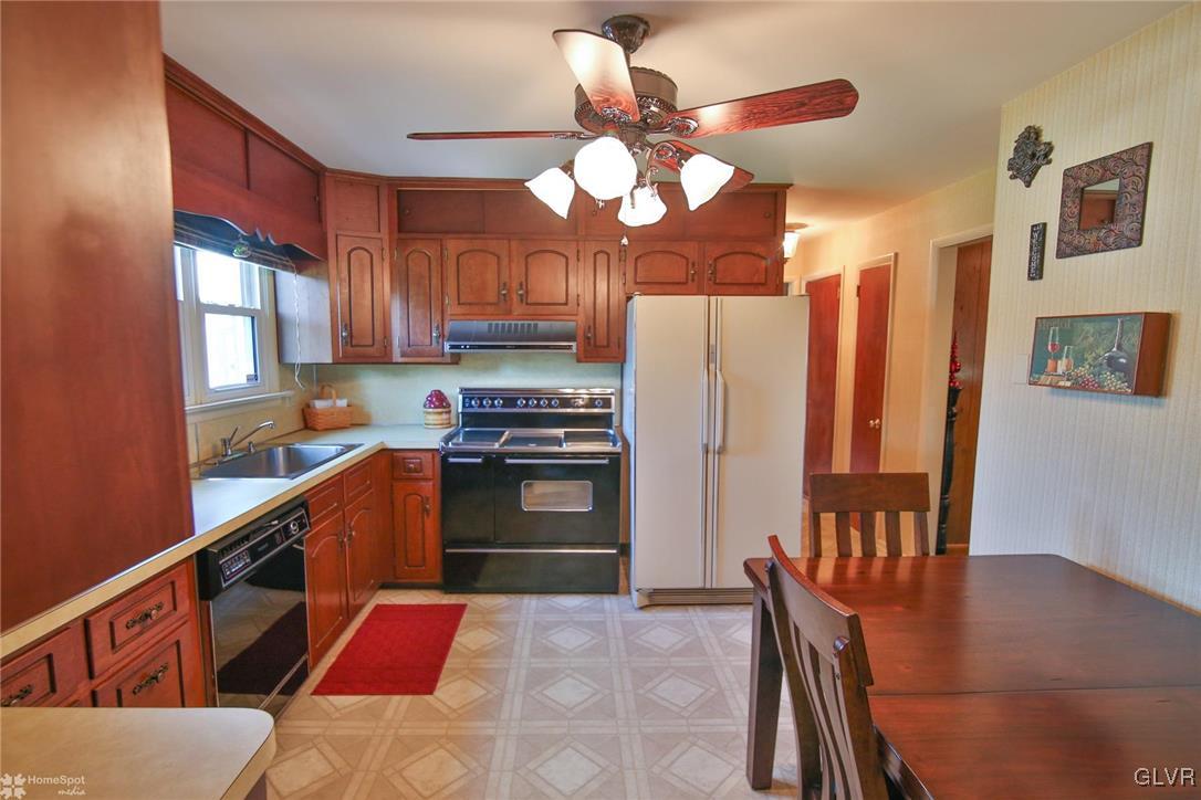 1215 Stark Road Bethlehem, PA 18017 - Photo 10 of 36 Gallery Image 10