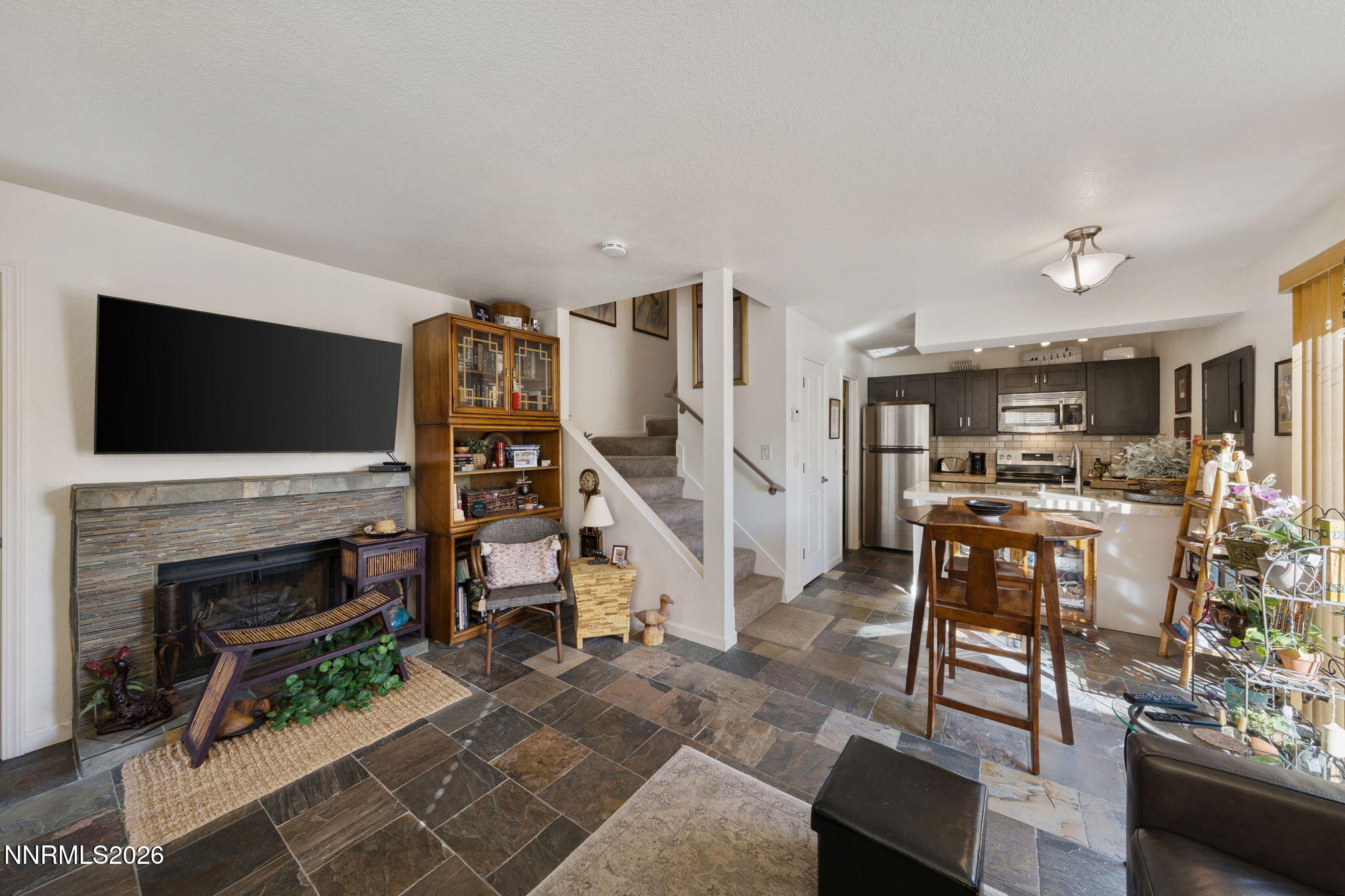 4528 Matich Drive Reno, NV 89502 - Photo 3 of 21 31-web-or-mls-A7V04430