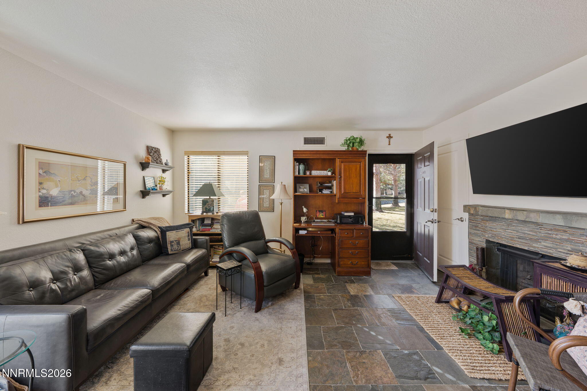 4528 Matich Drive Reno, NV 89502 - Photo 4 of 21 29-web-or-mls-A7V04417