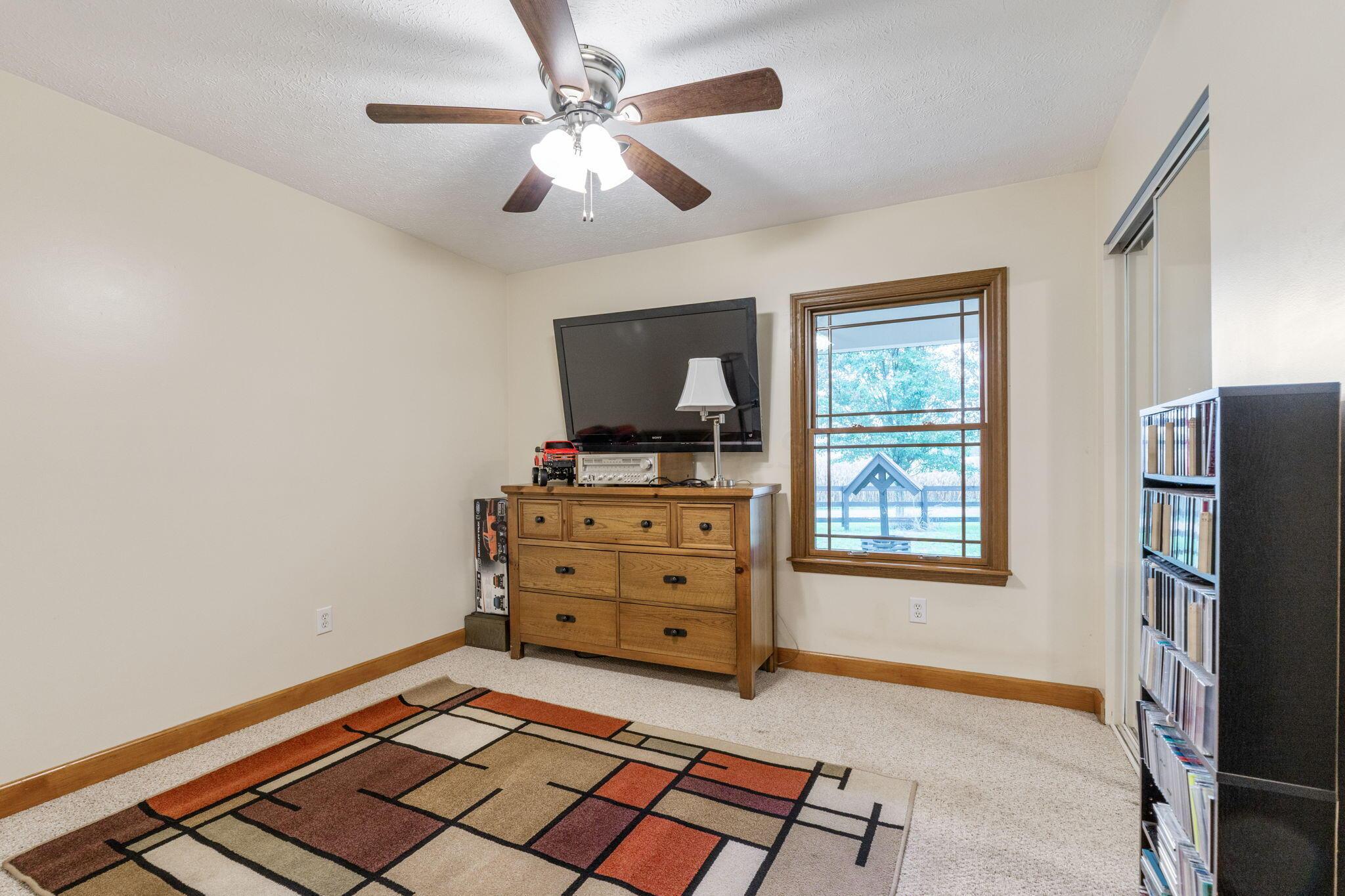 7330 Justus Road Southwest Stoutsville, OH 43154 - Photo 21 of 63 7330 Justus Rd (Interior)-19
