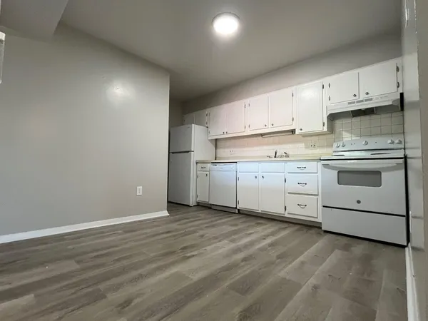 $1,050 | 709 Drew Avenue Northeast, Unit 2, Roanoke, VA 24012