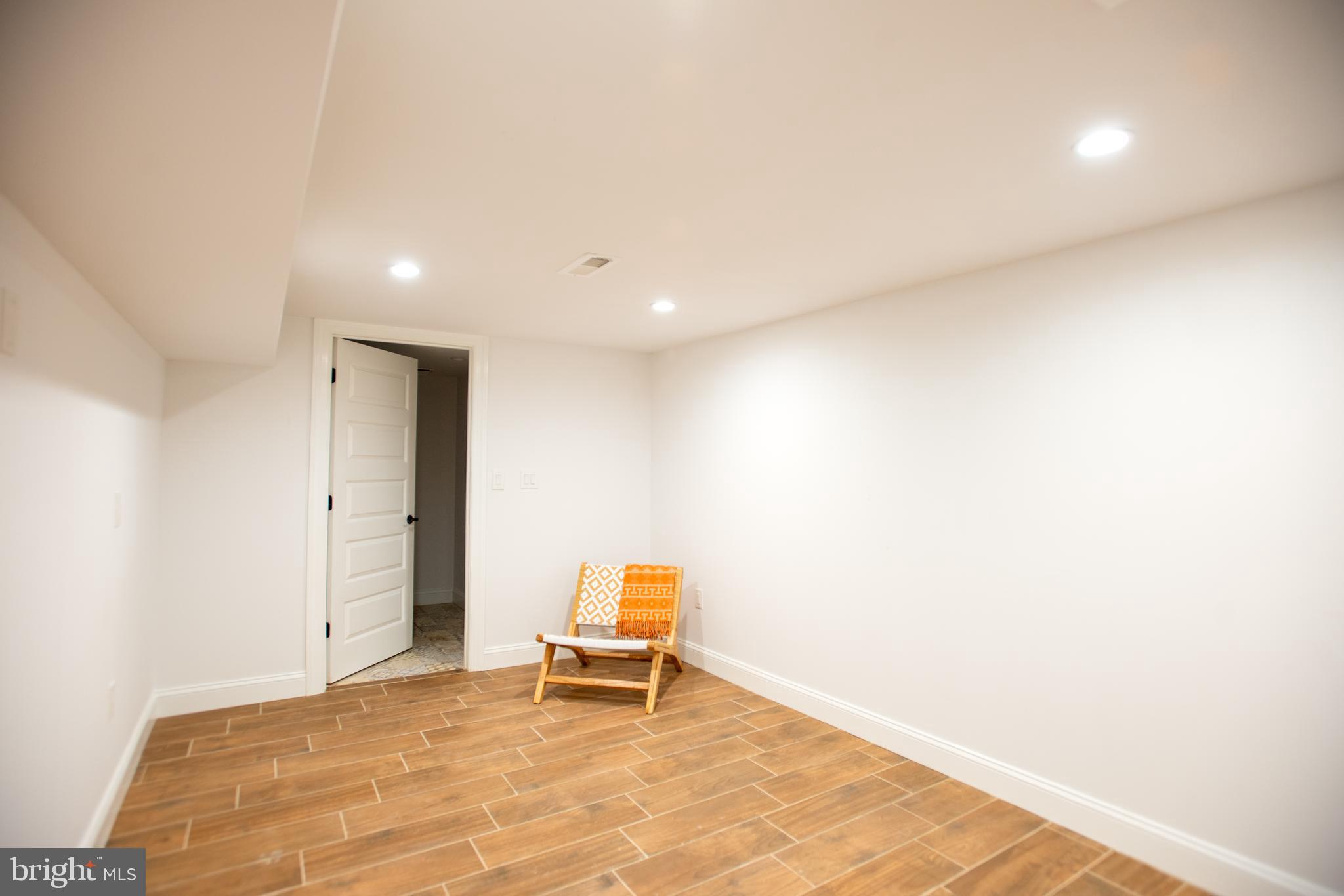 239 South 46th Street Philadelphia, PA 19139 - Photo 29 of 34 a view of room with table and chair