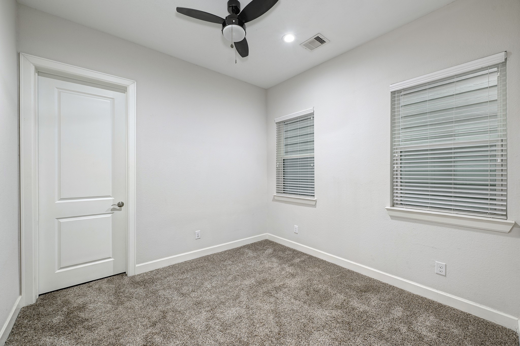 5932 Petty Street, Unit B Houston, TX 77007 - Photo 13 of 19