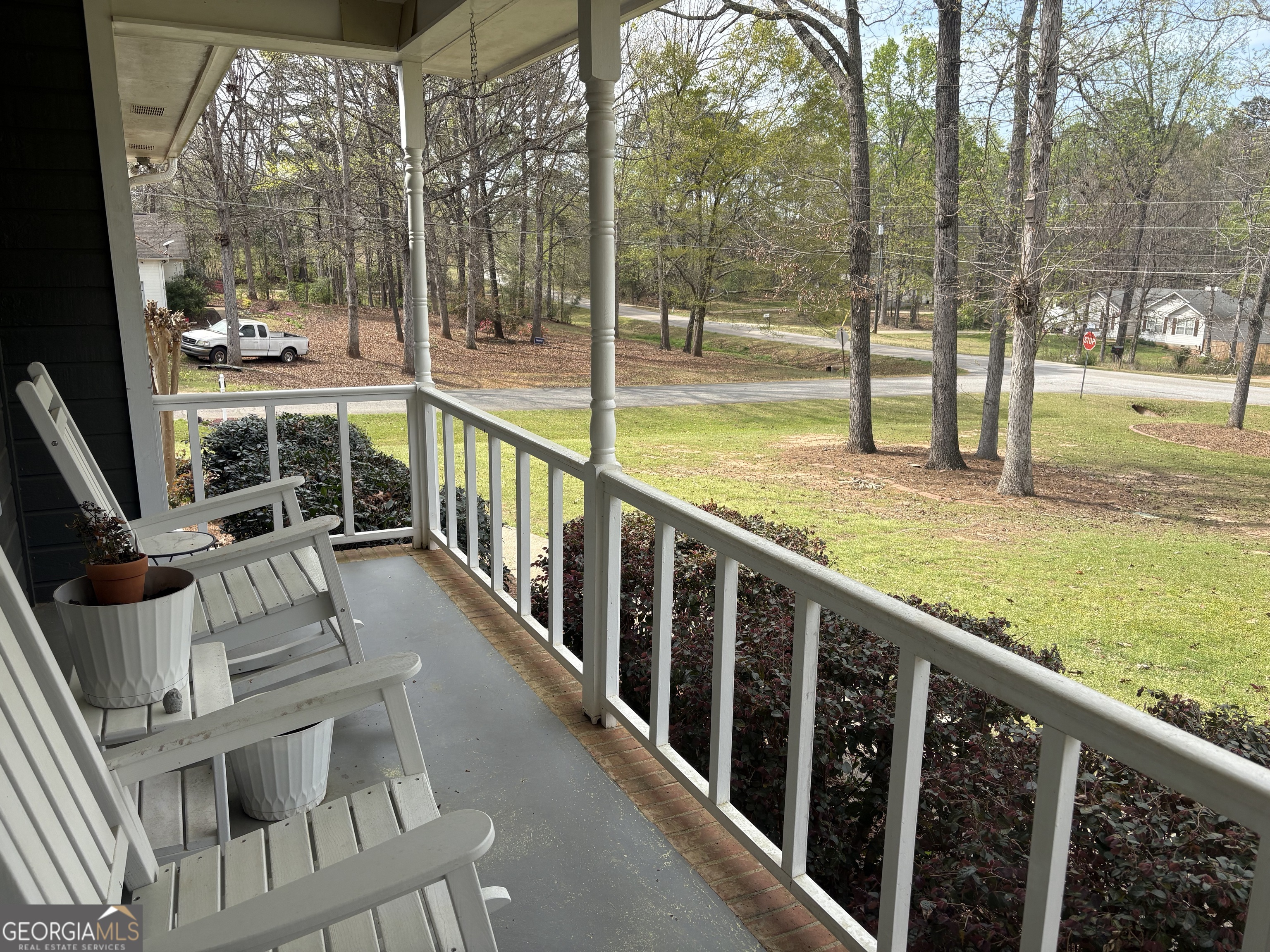 206 Oxford Road Griffin, GA 30223 - Photo 4 of 34 a view of balcony with patio