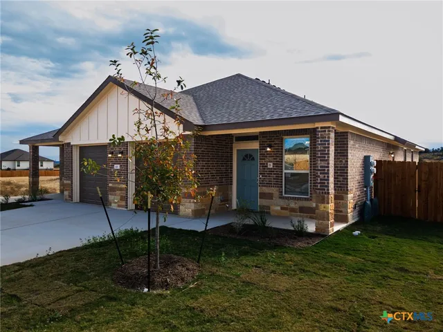 $390,000 | 101 Leon Lane, Copperas Cove, TX 76522