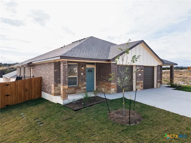 $390,000 | 101 Leon Lane, Copperas Cove, TX 76522