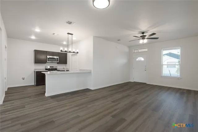 $390,000 | 101 Leon Lane, Copperas Cove, TX 76522