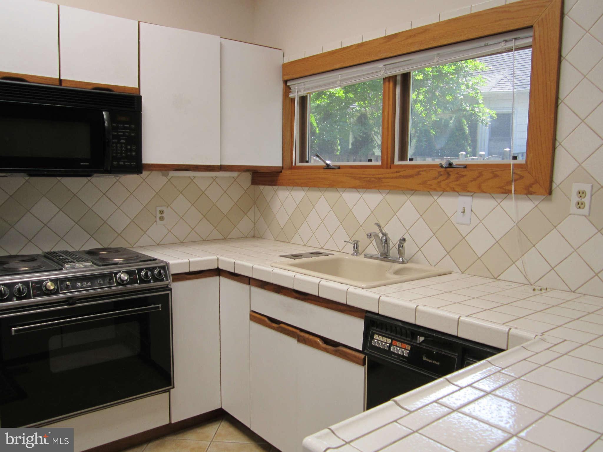 5002 Westport Road Chevy Chase, MD 20815 - Photo 5 of 22 Kitchen