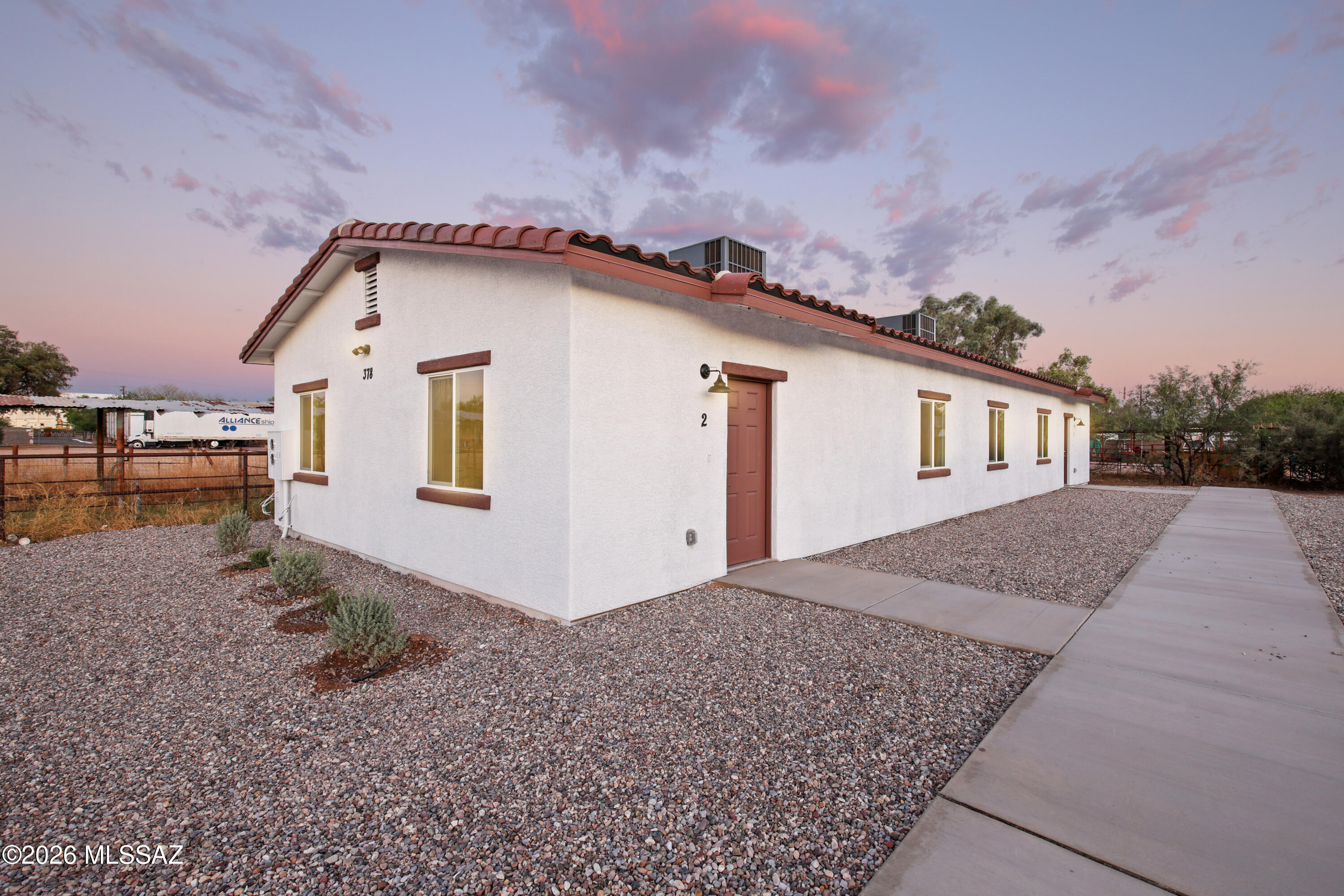 374 East Corona Road Tucson, AZ 85756 - Photo 13 of 46