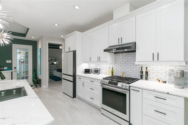 $399,900 | 204 Latitude Place, Apollo Beach, FL 33572