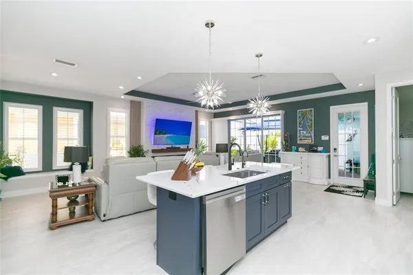 $399,900 | 204 Latitude Place, Apollo Beach, FL 33572