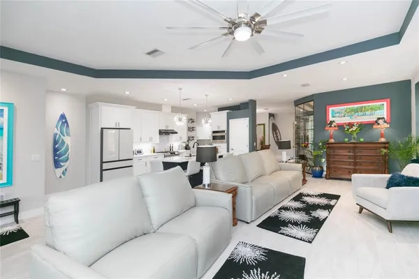 $399,900 | 204 Latitude Place, Apollo Beach, FL 33572