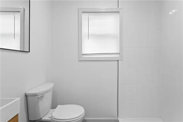 $235,000 | 828 East 82nd Street, Kansas City, MO 64131