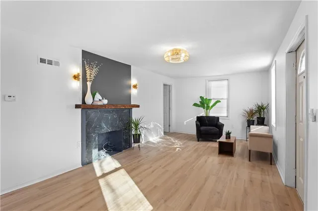 $235,000 | 828 East 82nd Street, Kansas City, MO 64131