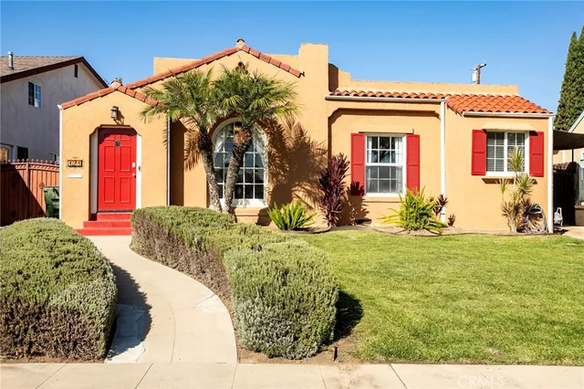 $1,125,000 | 121 West Fairview Boulevard, Inglewood, CA 90302