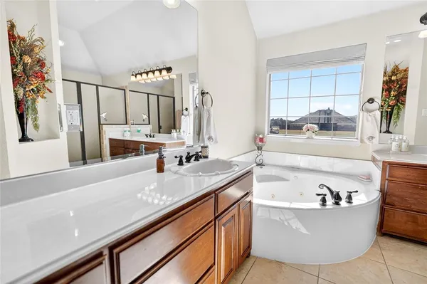 $700,000 | 150 Austen Drive, Weatherford, TX 76087