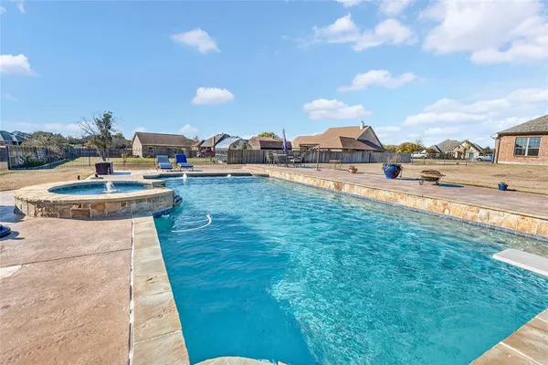 $700,000 | 150 Austen Drive, Weatherford, TX 76087