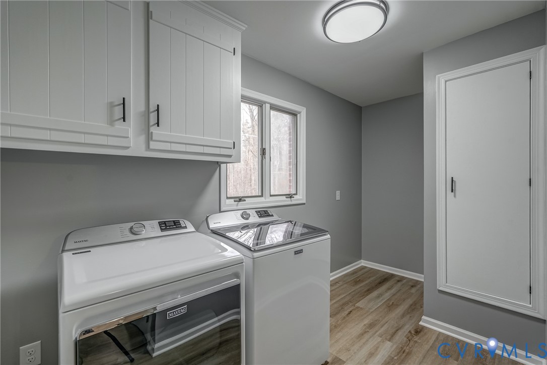 3534 Davis Mill Road Goochland, VA 23063 - Photo 23 of 40 a utility room with dryer and washer