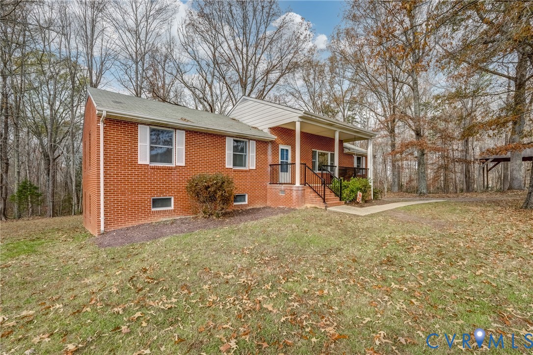 3534 Davis Mill Road Goochland, VA 23063 - Photo 6 of 40 a view of a house with a yard