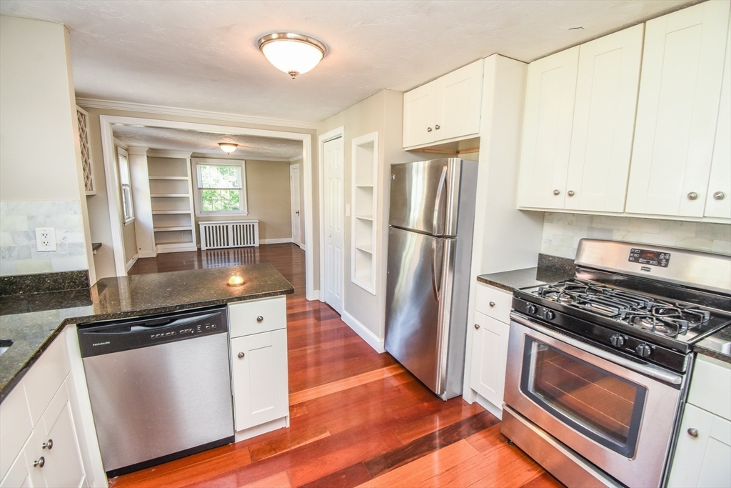 7 Hilltop Road, Unit A Watertown, MA 02472 - Photo 4 of 23