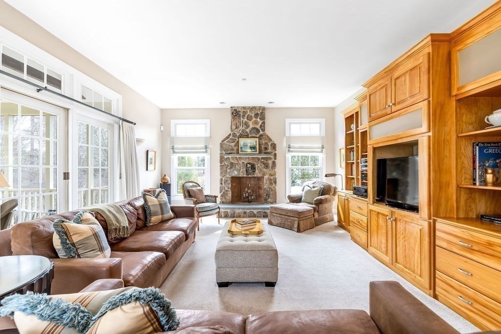 42 Ironworks Road Sudbury, MA 01776 - Photo 10 of 39