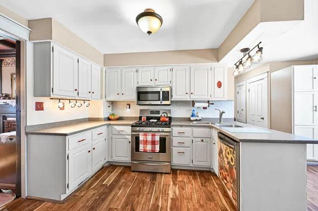 $899,000 | 540 Storle Avenue, Burlington, WI 53105