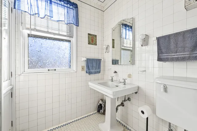 $899,000 | 540 Storle Avenue, Burlington, WI 53105