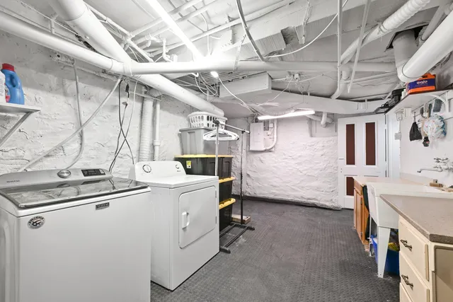 $899,000 | 540 Storle Avenue, Burlington, WI 53105