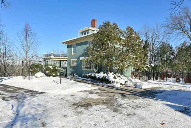 $899,000 | 540 Storle Avenue, Burlington, WI 53105