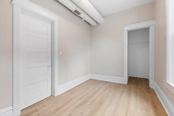 $3,800 | 3751 North Clifton Avenue, Unit 3, Chicago, IL 60613