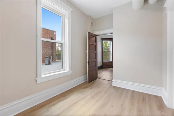 $3,800 | 3751 North Clifton Avenue, Unit 3, Chicago, IL 60613