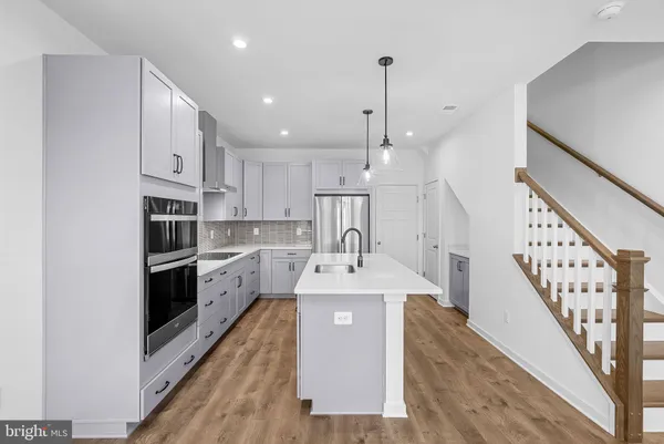 $599,999 | 19714 Misty Moss Square, Ashburn, VA 20147
