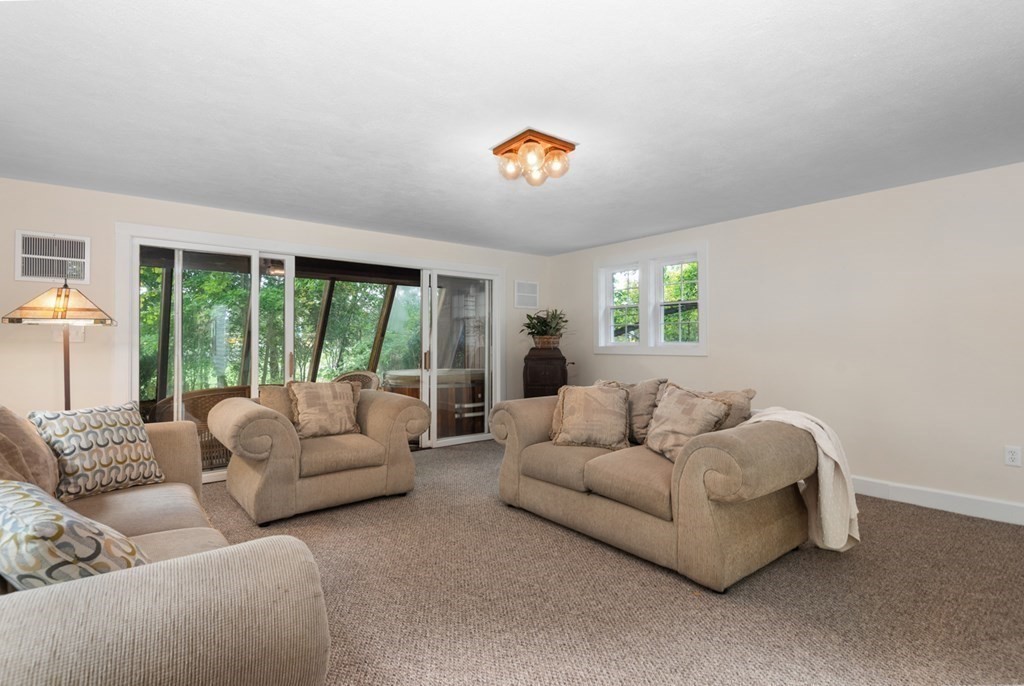 8 Endicott Road Boxford, MA 01921 - Photo 14 of 38