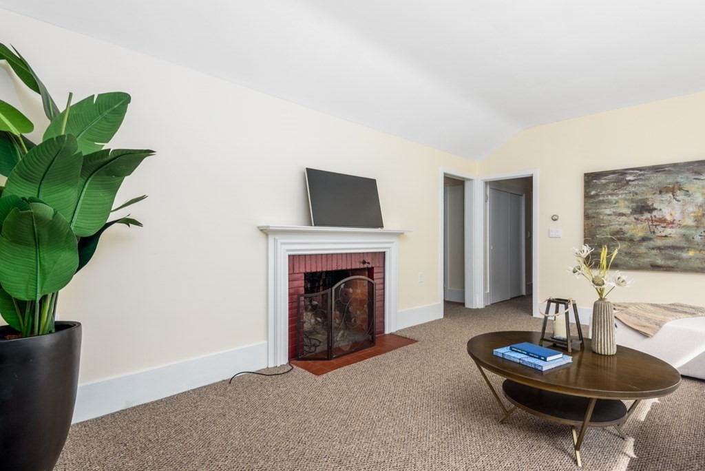 8 Endicott Road Boxford, MA 01921 - Photo 5 of 38