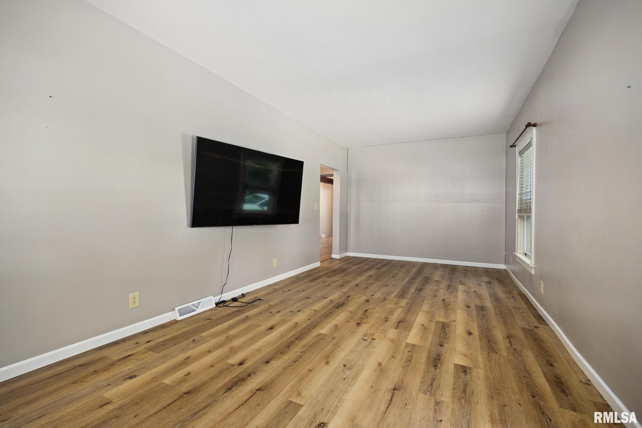 4751 Sheridan Road Groveland, IL 61535 - Photo 6 of 53