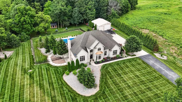 $1,349,900 | 17325 Highway 1, Spencerville, IN 46788