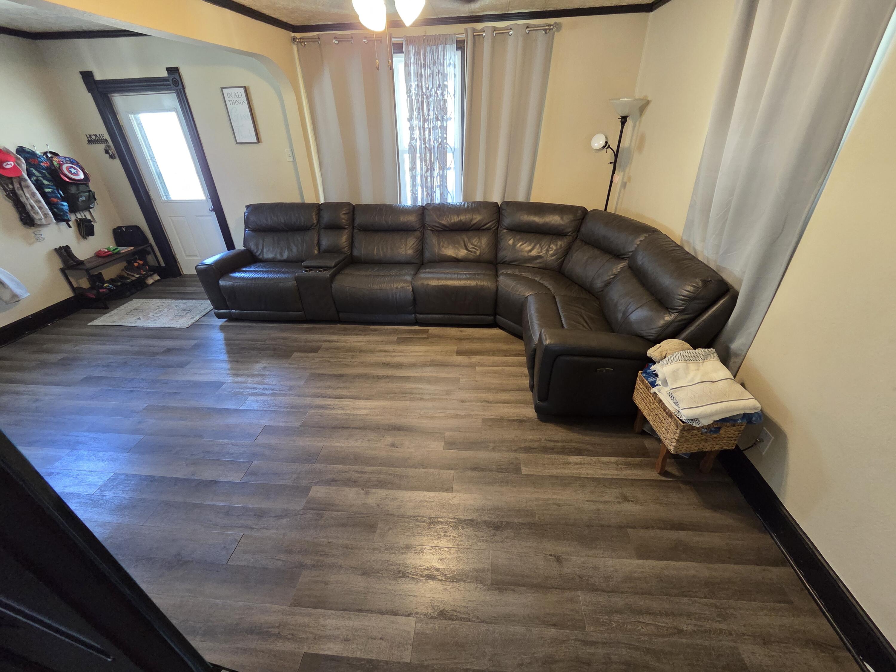919 High Avenue Sheboygan, WI 53081 - Photo 6 of 23 20260425_112054