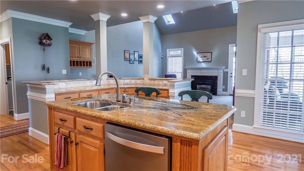 8401 Getalong Road Charlotte, NC 28213 - Photo 10 of 48 Gallery Image 10