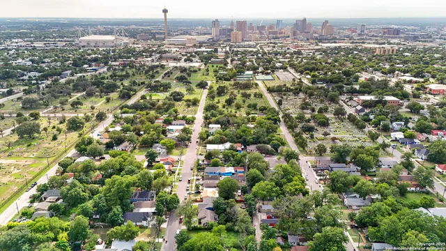 $117,500 | 1131 Center Street, San Antonio, TX 78202