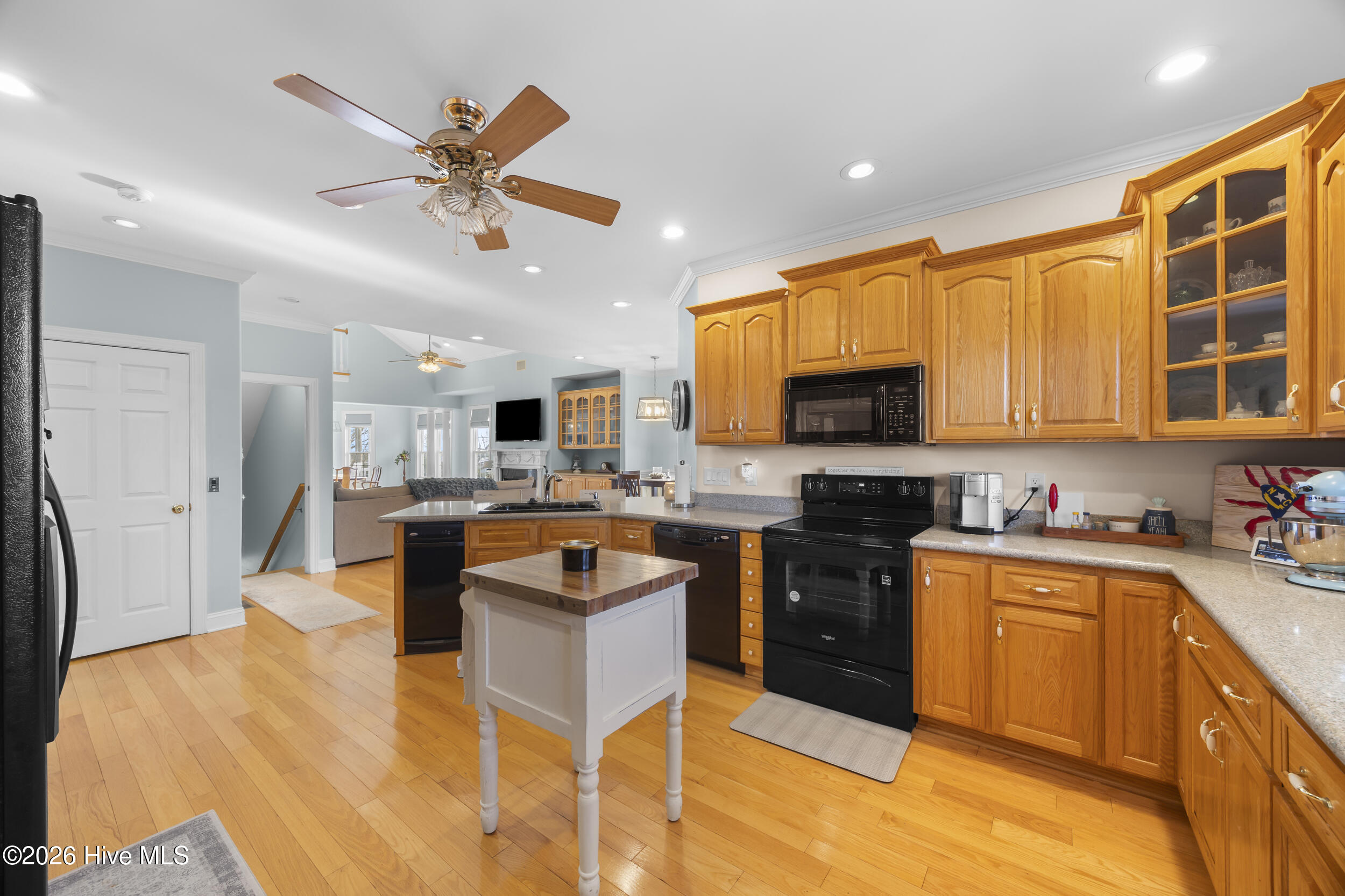 1031 Mallard Bay Road Hampstead, NC 28443 - Photo 15 of 50 17_kitchen