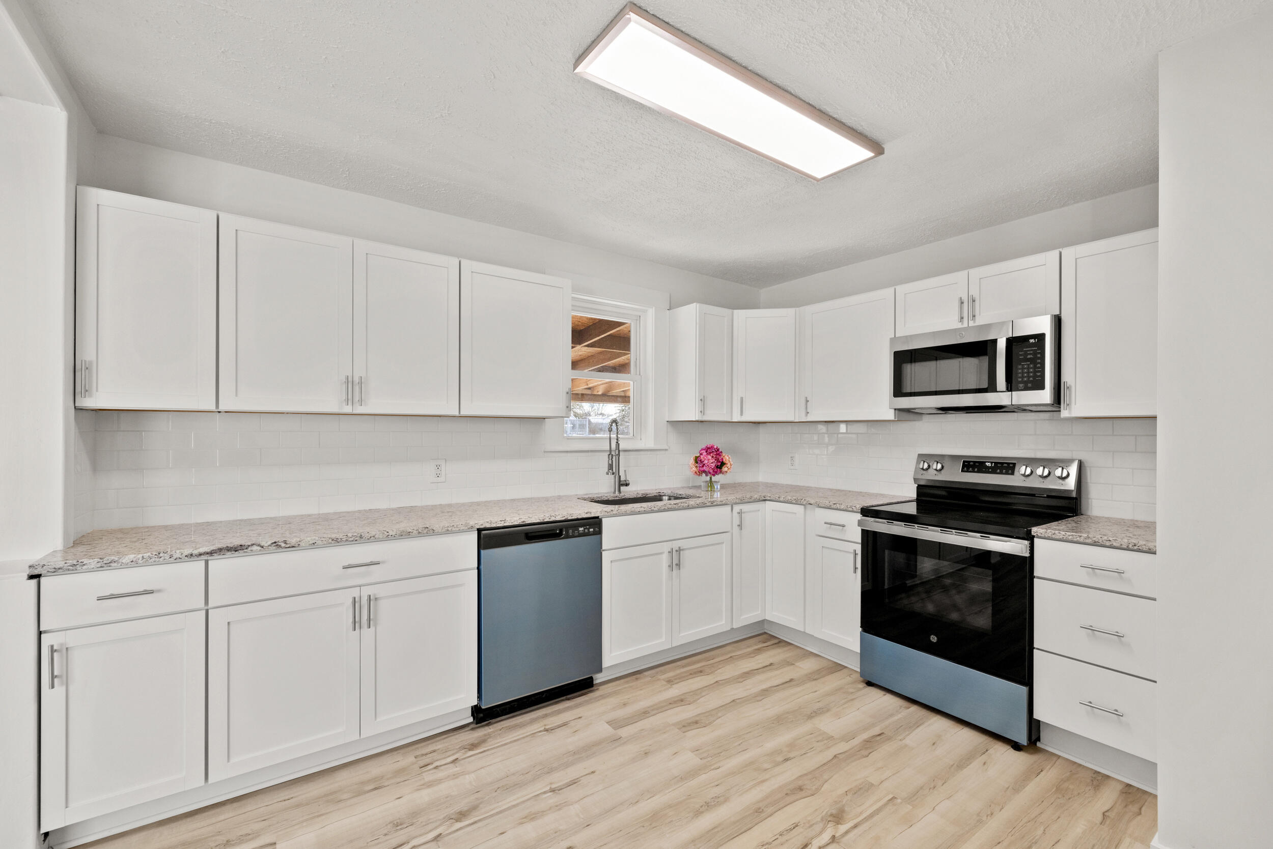 814 Alton Road Danville, KY 40422 - Photo 8 of 31 Kitchen