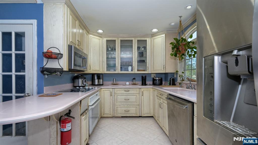 178 Jackson Avenue Rutherford, NJ 07070 - Photo 11 of 29