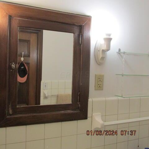 189 North Nelson Road Columbus, OH 43219 - Photo 61 of 80 Primary suite bath