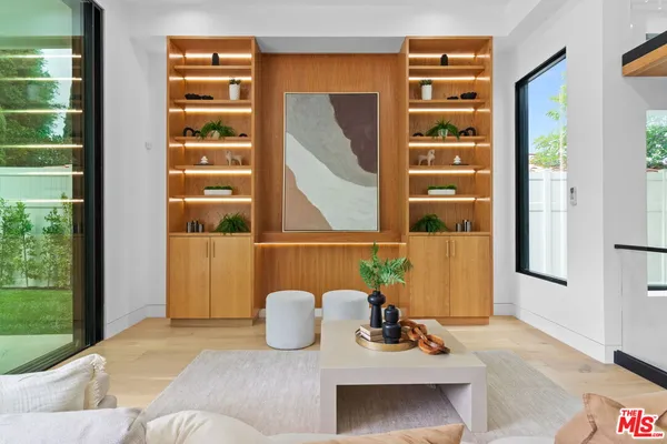 $21,000 | 4535 Haskell Avenue, Encino, CA 91436