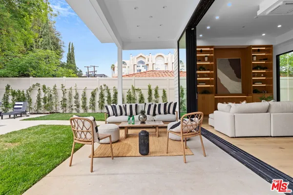 $21,000 | 4535 Haskell Avenue, Encino, CA 91436