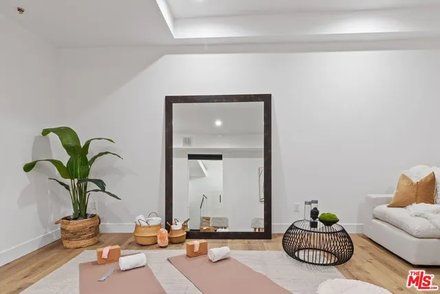 $25,000 | 4535 Haskell Avenue, Encino, CA 91436